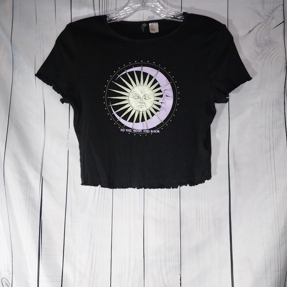 H&M Divided To The Moon And Back Cropped Shirt